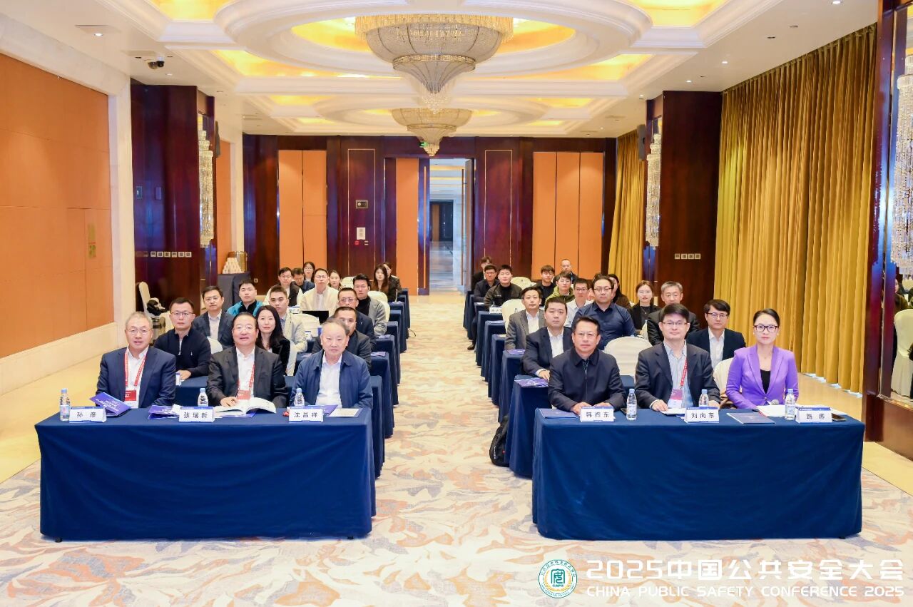 96ece296851904a0b0e01b708069493f.jpg 96ece296851904a0b0e01b708069493f.jpg